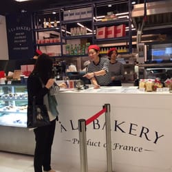 A La Bakery