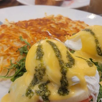 Broken Yolk Cafe - Caprese Benedict - Breakfast & Brunch Near Me - Henderson, Nevada Broken Yolk Cafe - Caprese Benedict - Breakfast & Brunch Near Me - Henderson, Nevada