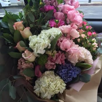 Brad Larsen Florals - Beautiful arrangement created by Brad in under 30 minutes! - Florists Near Me - Pasadena, California