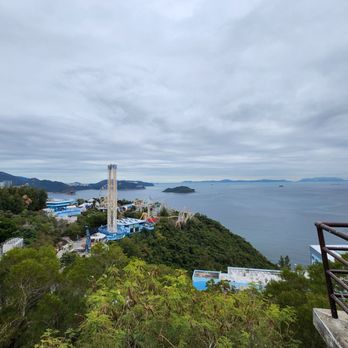 香港海洋公園 - View from the other side of thrill mountain - Aquariums Near Me - Hong Kong, HK