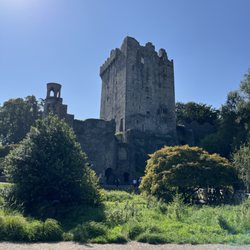 Claddagh Travel Company - Blarney Castle