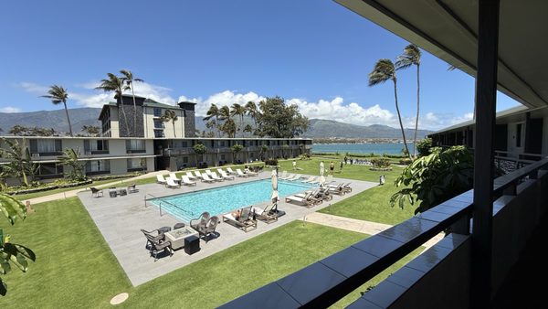 Maui Seaside Hotel by null