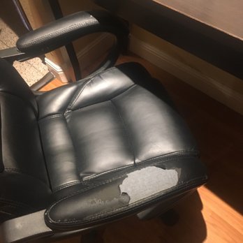 Monterey Surf Inn - Condition of the chair at the small desk. - Hotels Near Me - Monterey, California Monterey Surf Inn - Condition of the chair at the small desk. - Hotels Near Me - Monterey, California