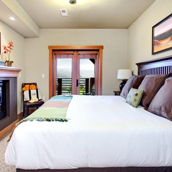 WorldMark Chelan Lake House - A suite master bedroom - Hotels Near Me - Chelan, Washington WorldMark Chelan Lake House - A suite master bedroom - Hotels Near Me - Chelan, Washington