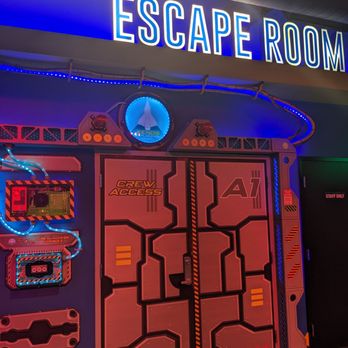 Max Action Arena Icon Park - Escape room entrance - Axe Throwing Near Me - Orlando, Florida