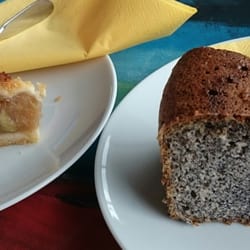 Cleos Delikatessen - Rhabarber und Mohnkuchen
