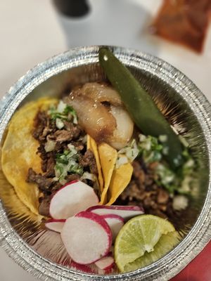 Guanatos Tacos by null