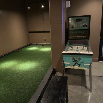The Public House - Game room - Bars Near Me - Charlotte, North Carolina The Public House - Game room - Bars Near Me - Charlotte, North Carolina
