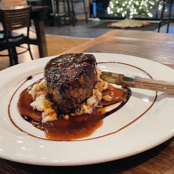 Cole's Public House - 8oz Filet Mignon with Demi Glaze on a bed of garlic mashed potatoes. EXQUISITE!! - Gastropubs Near Me - Amherst, Ohio
