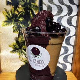 Regular size with peanut butter and blueberries Regular size with peanut butter and blueberries