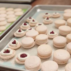 Sugar And Almonds - Raspberry macarons