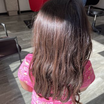Le Cuts - Hair Salons Near Me - Concord, California