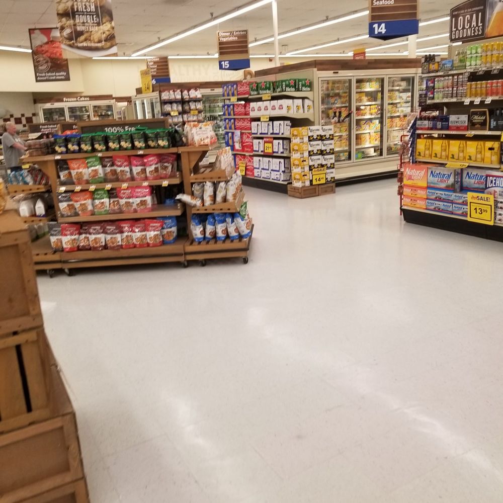 Food Lion - Near the deli section - Grocery Near Me - Belmont, North Carolina