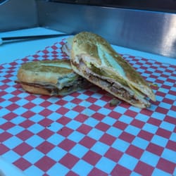Teak & Charlie's Food Truck "The Pink Pig" - Cuban