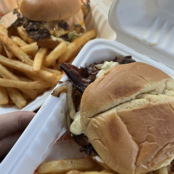 Juicy Joint - Mushroom burger - Burgers Near Me - Houston, Texas