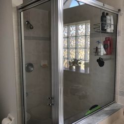 Spring Hill Glass & Mirror - Before