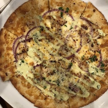 Boston Pizza - Thin crust chicken pizza - Pizza Near Me - Scarborough, Ontario