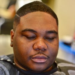 Slick Cutz - Low fade with side part