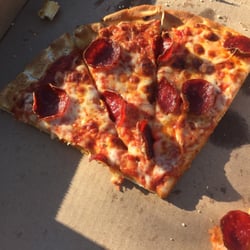 Milano's Pizza - Very good pizza