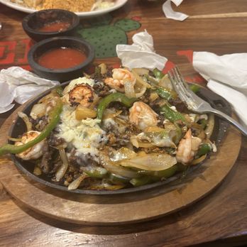 El Nopal - Steak And shrimp fajitas - Mexican Near Me - Greendale, Indiana El Nopal - Steak And shrimp fajitas - Mexican Near Me - Greendale, Indiana