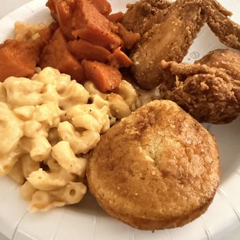 Sharon's Creole Kitchen - All the fixin's. Reminds me of Thanksgiving. - Cajun/Creole Near Me - Murrieta, California