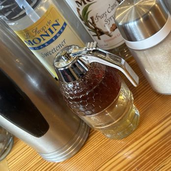 Noble Coffee Roasting - はちみつの工夫もいいね - Coffee & Tea Near Me - Ashland, Oregon Noble Coffee Roasting - はちみつの工夫もいいね - Coffee & Tea Near Me - Ashland, Oregon