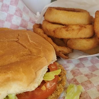 Yellow Umbrella - Steak Sandwich and Onion Rings - Burgers Near Me - Fort Smith, Arkansas