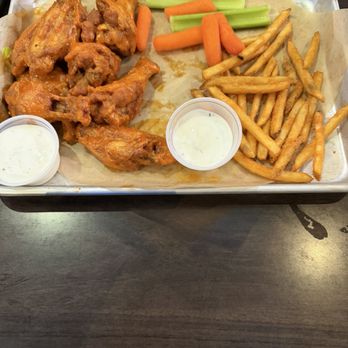 Buffalo Wild Wings - Chicken Wings Near Me - Burbank, California Buffalo Wild Wings - Chicken Wings Near Me - Burbank, California