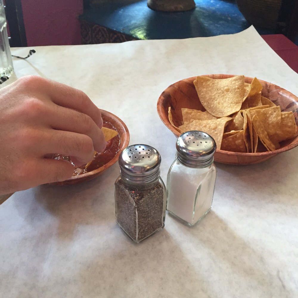Que Rico - Chips and salsa, watch out the salsa is spicy - Mexican Near Me - Chicago, Illinois Que Rico - Chips and salsa, watch out the salsa is spicy - Mexican Near Me - Chicago, Illinois