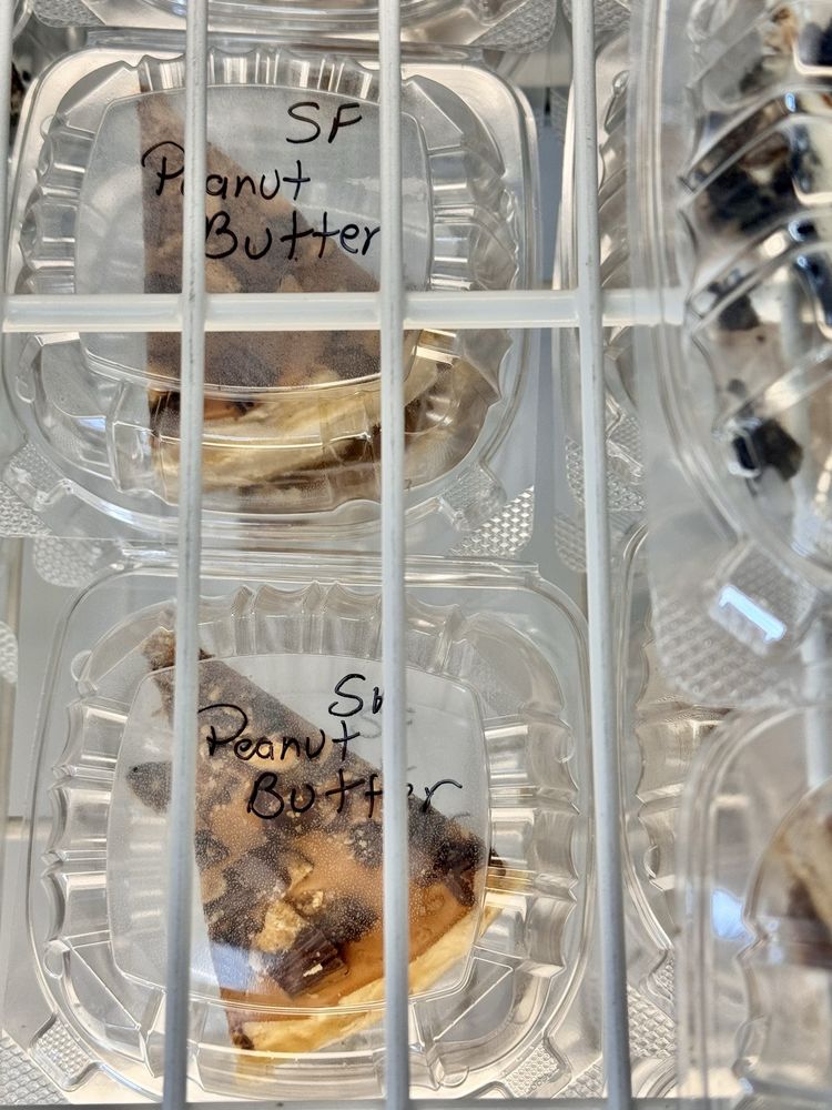 Sweet Cheeks Bakery Logo