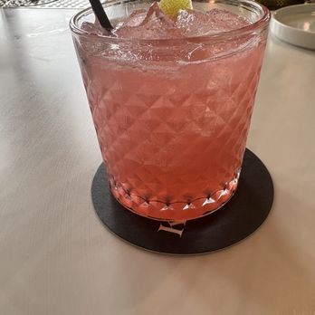 Taverne in the Sky - Bramble cocktail - American Near Me - Green Bay, Wisconsin Taverne in the Sky - Bramble cocktail - American Near Me - Green Bay, Wisconsin