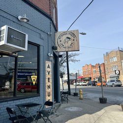 Avenue Pizza