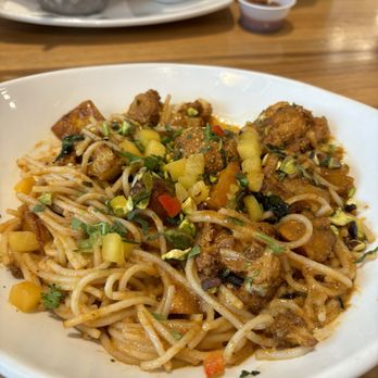 Silver Diner - Thai quinoa pasta - Diners Near Me - Fairfax, Virginia Silver Diner - Thai quinoa pasta - Diners Near Me - Fairfax, Virginia