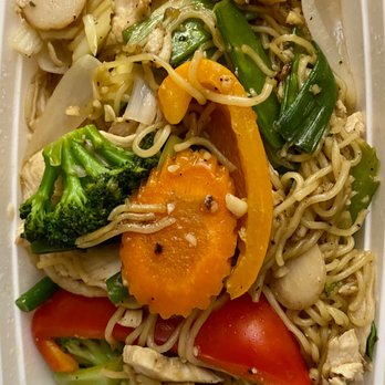 Thai Ruby - pad ba mee with chicken - Thai Near Me - Tampa, Florida