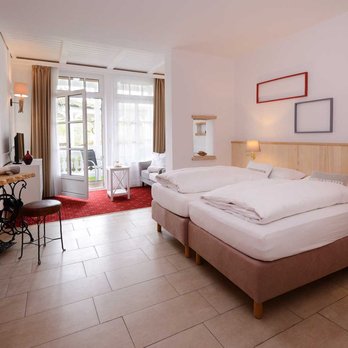 Hotel Villa Granitz - Doppelzimmer Deluxe barrierefrei - Hotels Near Me - Baabe, MV