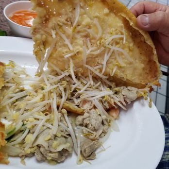 Van's Restaurant - Inside a Banh Xeo ($6.50) - Vietnamese Near Me - Garden Grove, California Van's Restaurant - Inside a Banh Xeo ($6.50) - Vietnamese Near Me - Garden Grove, California