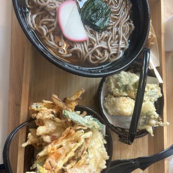 Sobakatsu - Hot soba with vegetable tempura with the limited edition chicken tempura with injeolmi in the top left corner - Japanese Near Me - San Francisco, California Sobakatsu - Hot soba with vegetable tempura with the limited edition chicken tempura with injeolmi in the top left corner - Japanese Near Me - San Francisco, California