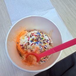 Pumpkin and vanilla frozen yogurt Pumpkin and vanilla frozen yogurt