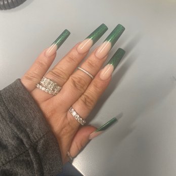 Captivate Nail Spa - Nail Salons Near Me - Fullerton, California