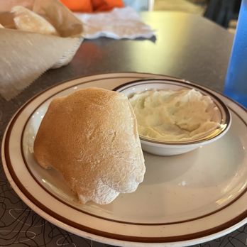 Le Kabob - Pita bread with garlic spread - Mediterranean Near Me - Grand Rapids, Michigan