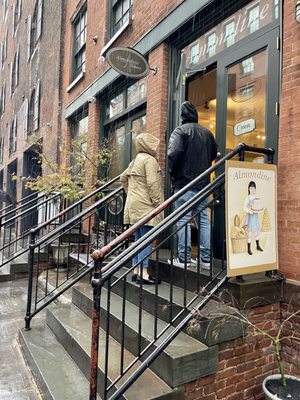 Almondine Bakery by null