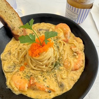 Somethin - Spicy Gamberry Rose Pasta - Korean Near Me - La Mirada, California Somethin - Spicy Gamberry Rose Pasta - Korean Near Me - La Mirada, California