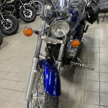 Cycles 128 - Hoping to close on and ride this 2003 Honda VT600C Shadow VLX with under 5k miles off the lot today! Hoping it will be a good purchase. - Motorcycle Dealers Near Me - Beverly, Massachusetts