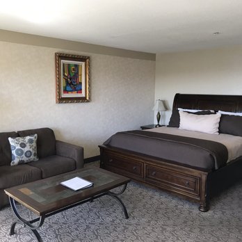 North Cliff Hotel - Nice, large, comfy king bed - Hotels Near Me - Fort Bragg, California North Cliff Hotel - Nice, large, comfy king bed - Hotels Near Me - Fort Bragg, California