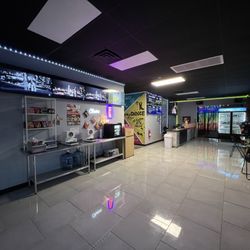 Dance Dance Karaoke - Lobby entrance