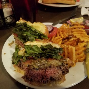 Union Grill - Chi house burger with sauteed mushrooms, bacon, and stilton bleu cheese.....csn you say  "holy beefy nirvana bstman!" - American Near Me - Pittsburgh, Pennsylvania
