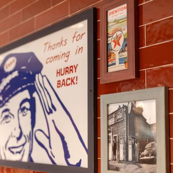Portillo's Denton - Hot Dogs Near Me - Denton, Texas