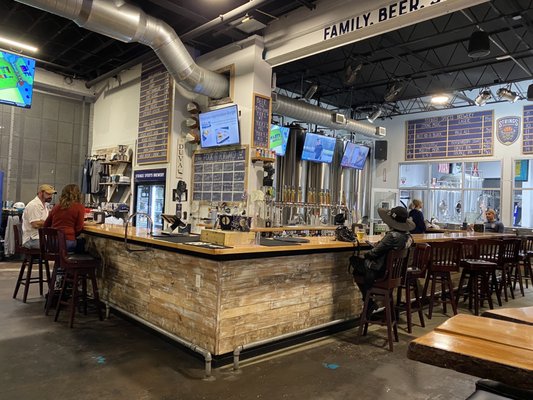 Strings Sports Brewery by null