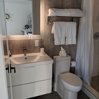 White Moose Inn - Villa Mountain Premier bathroom - Bed & Breakfast Near Me - Washington, Virginia White Moose Inn - Villa Mountain Premier bathroom - Bed & Breakfast Near Me - Washington, Virginia