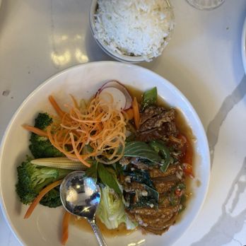 Flore Cafe - Crispy Duck Kaprow - Thai Near Me - Tysons, Virginia